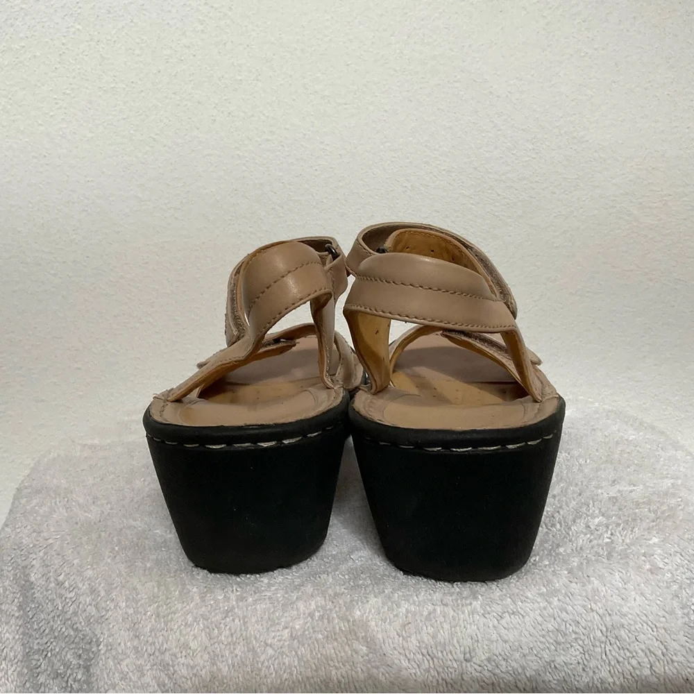 Clarks Artisan Unstructured Dory Leather Wedge Light Tan Size 8 Summer